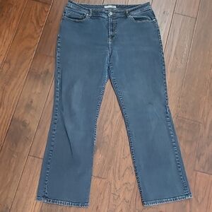 Chico's Platinum Straight Leg Jeans size 2.5 (14)